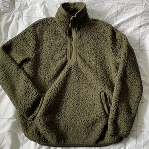 Wubby Fleece Pullover